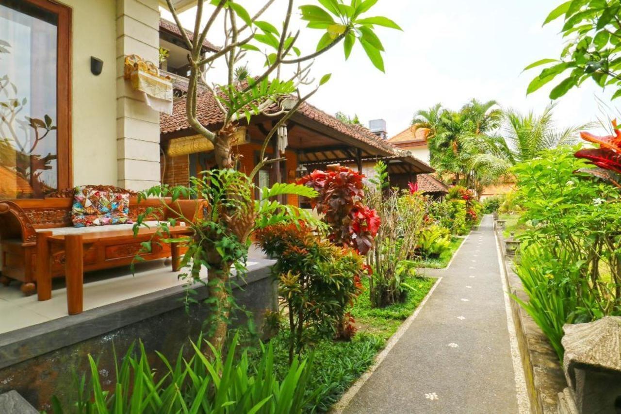 Puji Hostel And Bungalow Ubud Екстер'єр фото