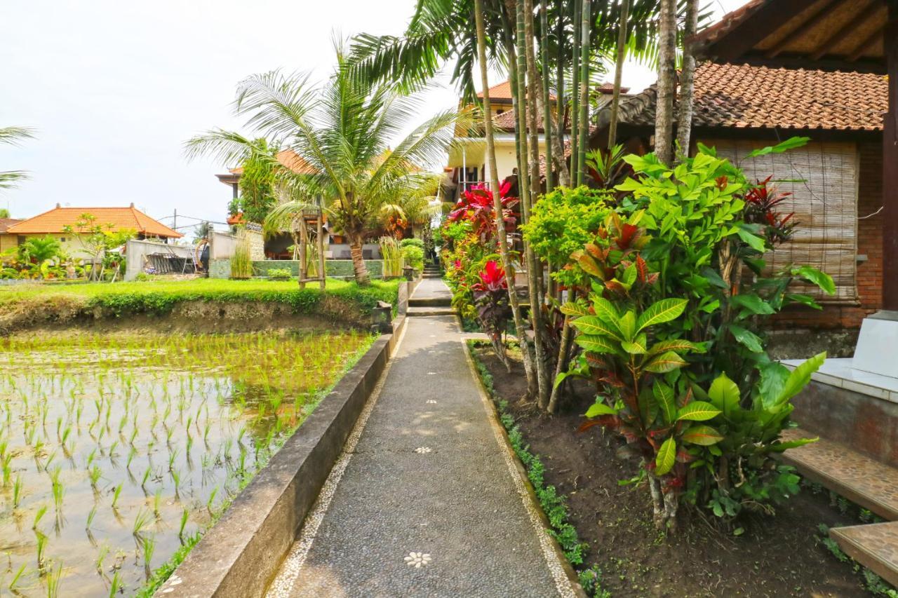 Puji Hostel And Bungalow Ubud Екстер'єр фото