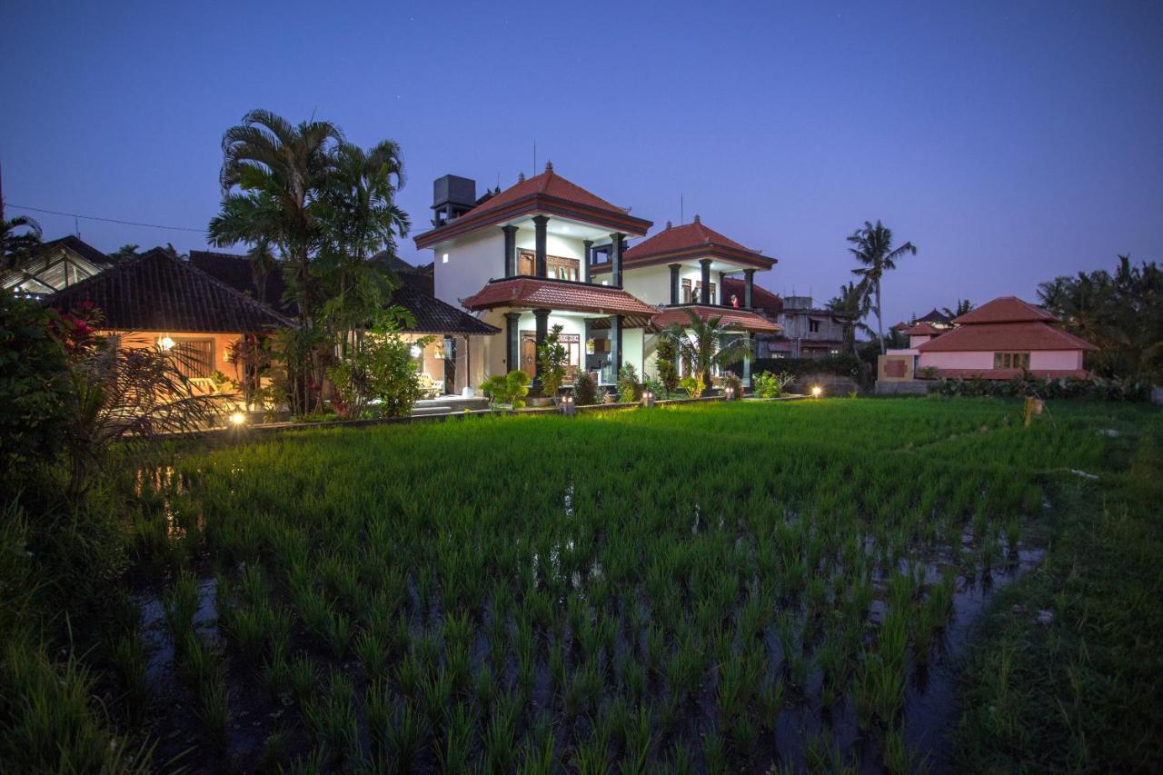 Puji Hostel And Bungalow Ubud Екстер'єр фото